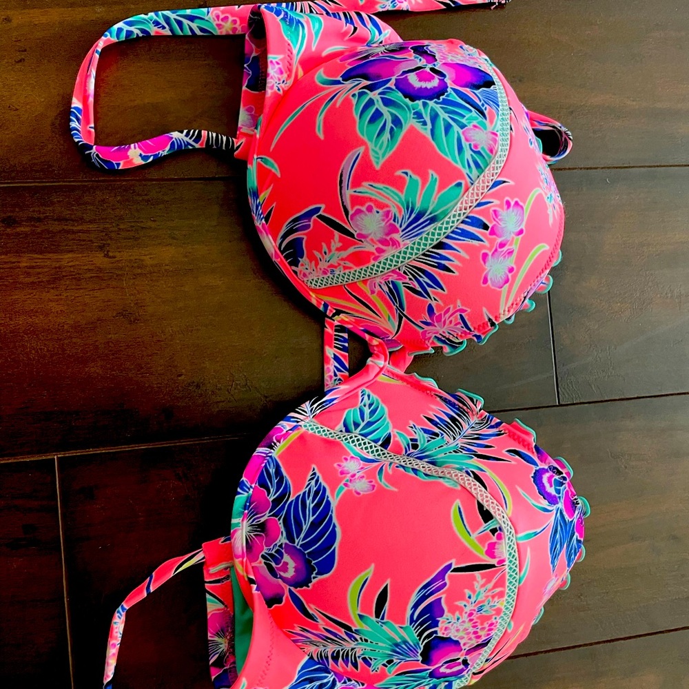 36DD swim top shade shore NEW